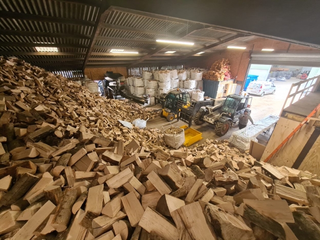 Firewood for sale in northants, Banbury Logs, Bicester Logs, Towcester Logs, Brackley Logs,  Logs in Finmere, Finmere logs